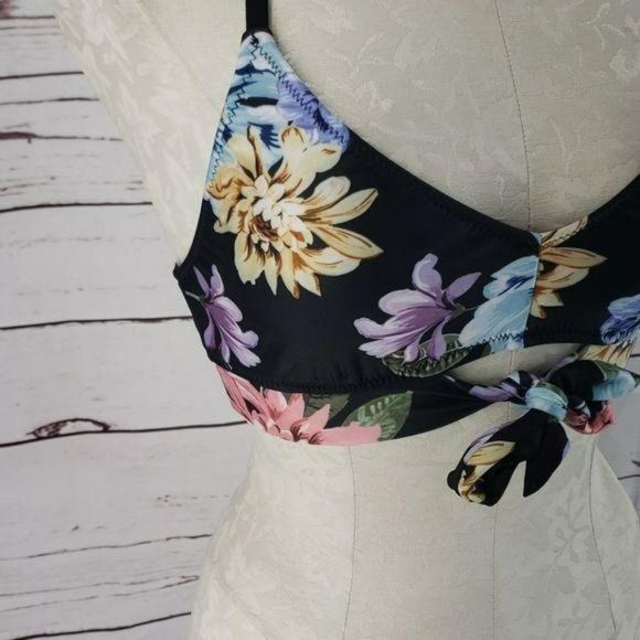 Kona Sol‎ Black Floral Halter Bikini Top - Picture 2 of 7